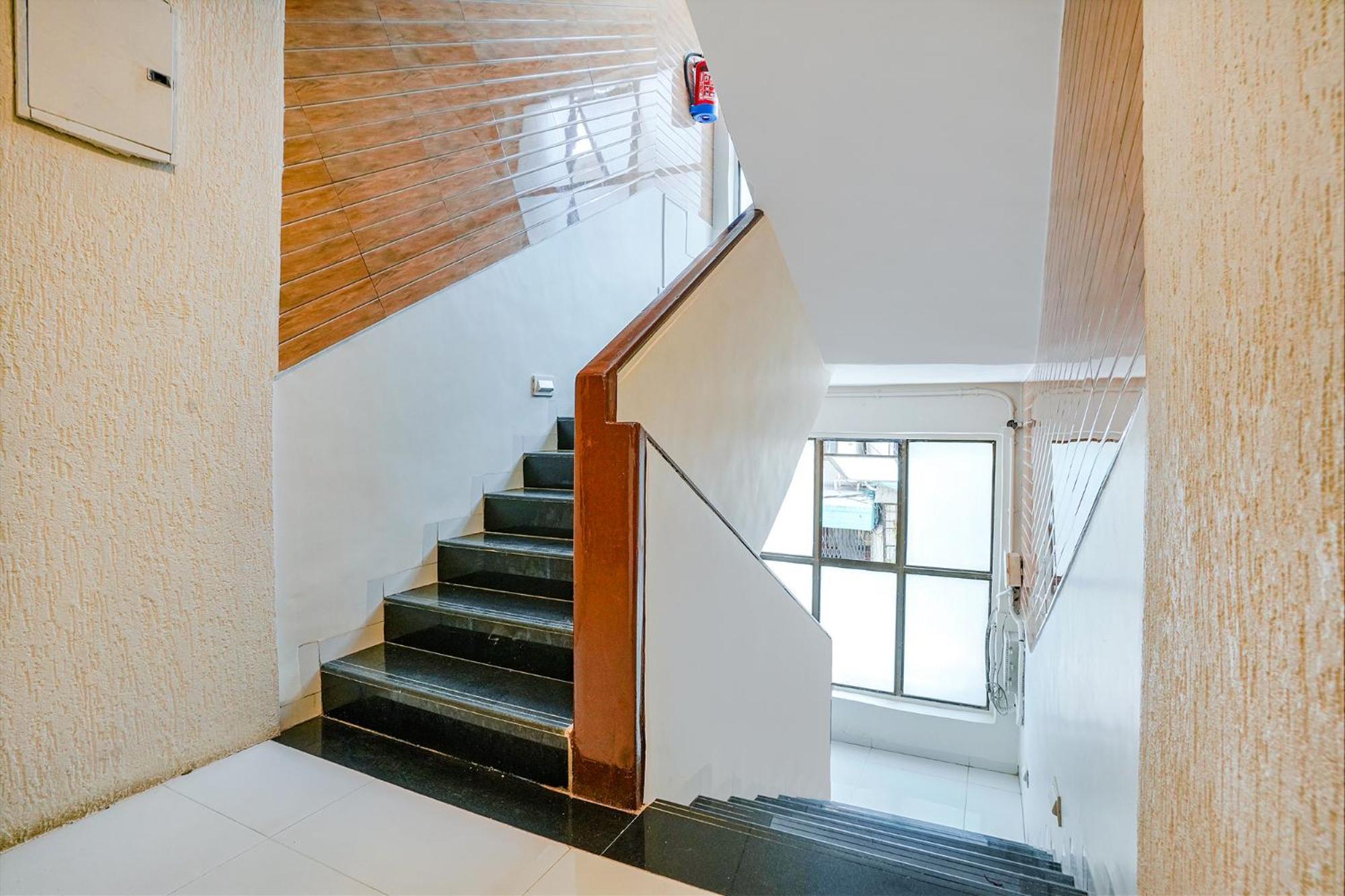 Hotel Bindra Elite Mumbai Exterior photo